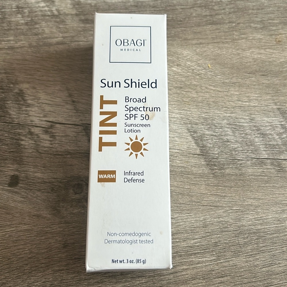 (NWT) Obagi Medical Sun Shield - TINT Broad Spectrum SPF 50 Sunscreen Lotion